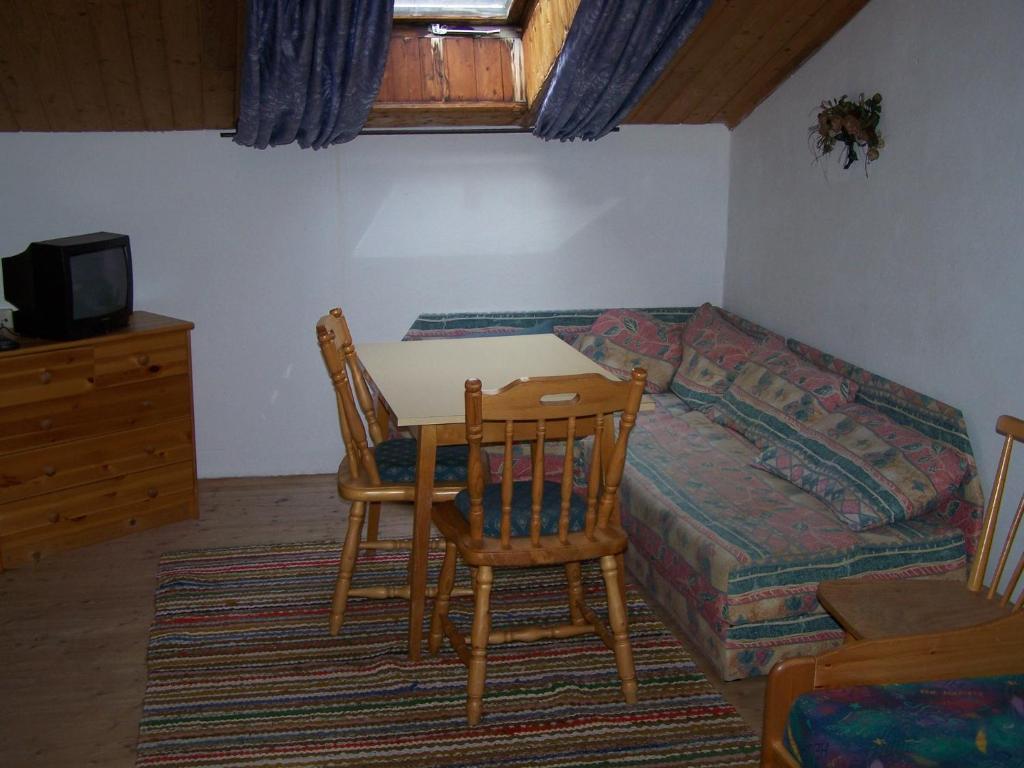 Pension Holzknechthof Am See Neustift im Stubaital Room photo