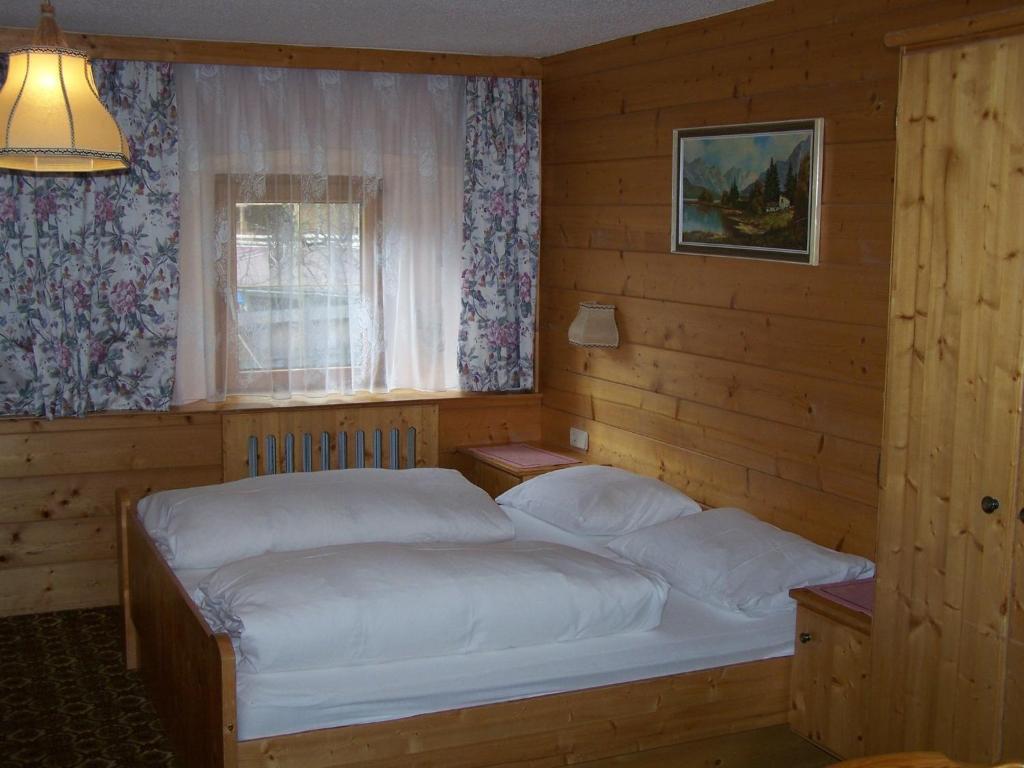 Pension Holzknechthof Am See Neustift im Stubaital Room photo